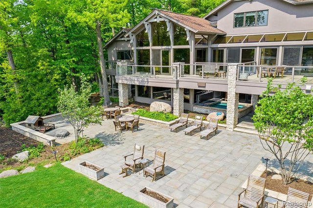 Inside Stan Van Gundys $2.4 Million Michigan Mansion: A Look at His Former Home