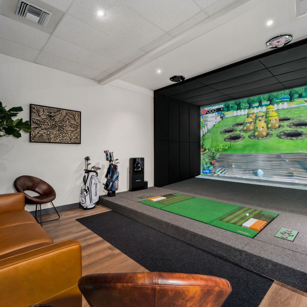 Ultimate Golf Simulator in Littleton: Play World-Class Courses Indoors