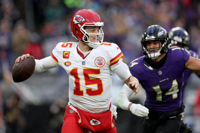 Mahomes Leads Chiefs to Victory Over Ravens in AFC Clash