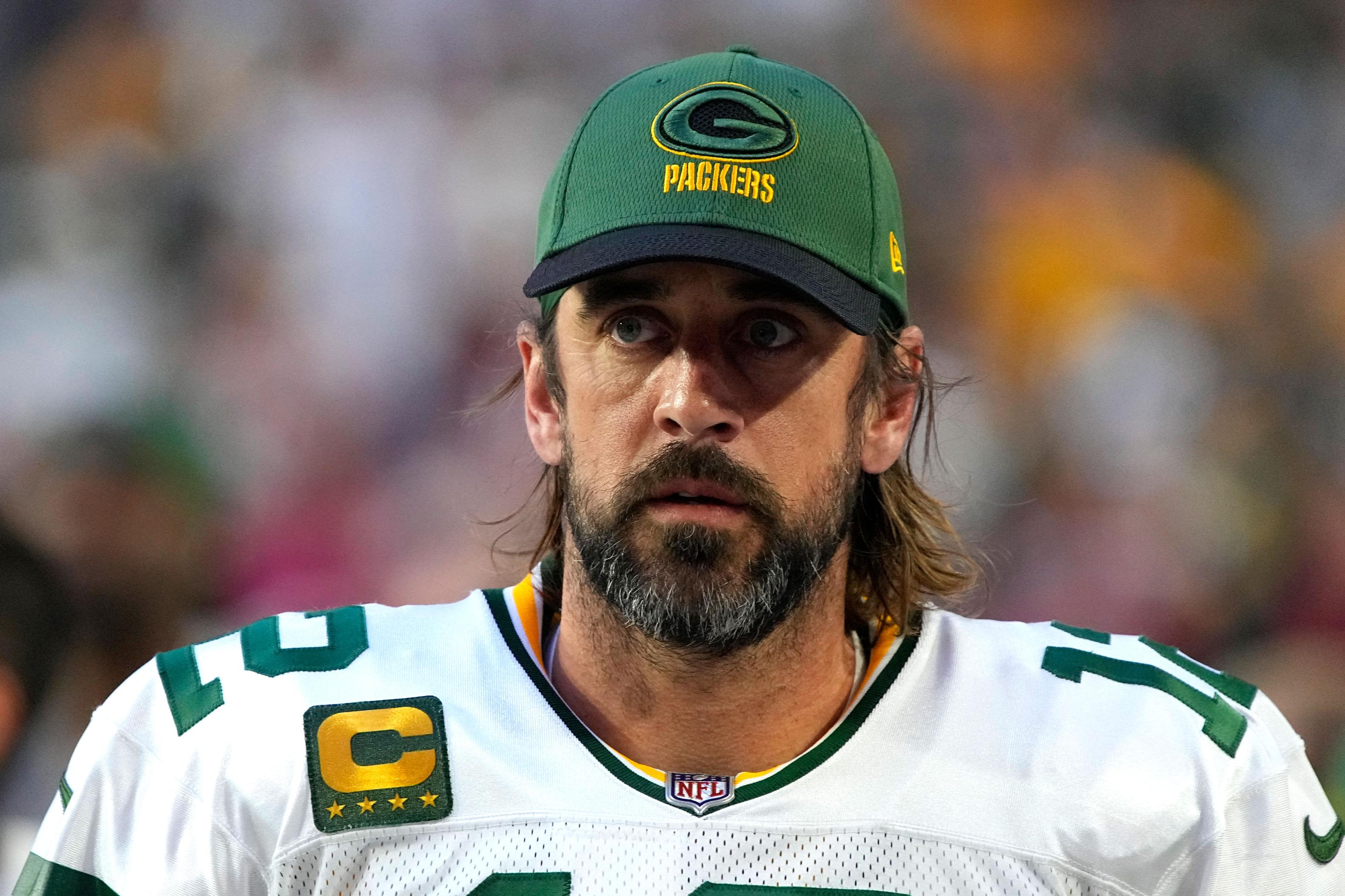 Did You See Aaron Rodgers Beard? Heres What People Are Saying