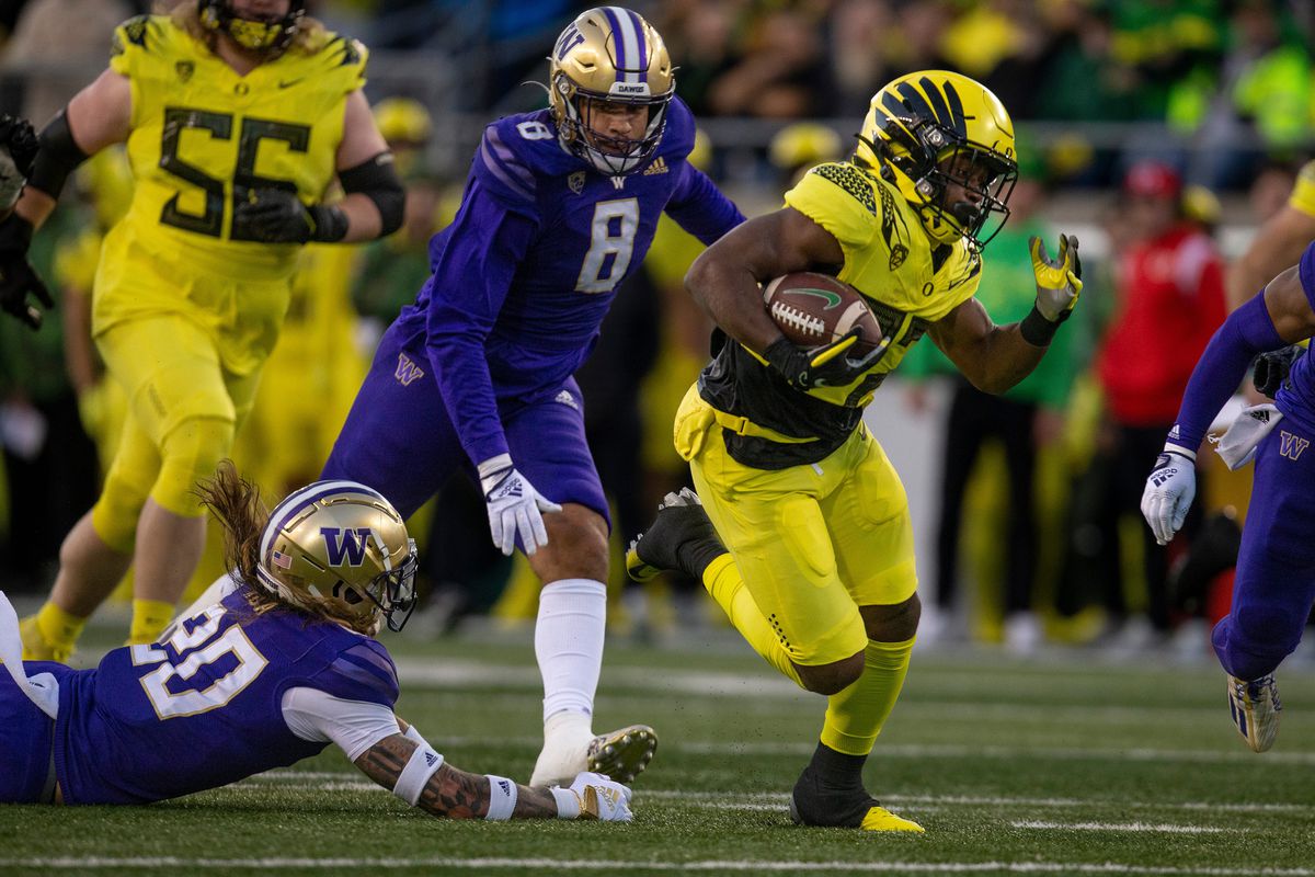 Washington vs Oregon Football History: A Look Back at the Biggest Games Ever!