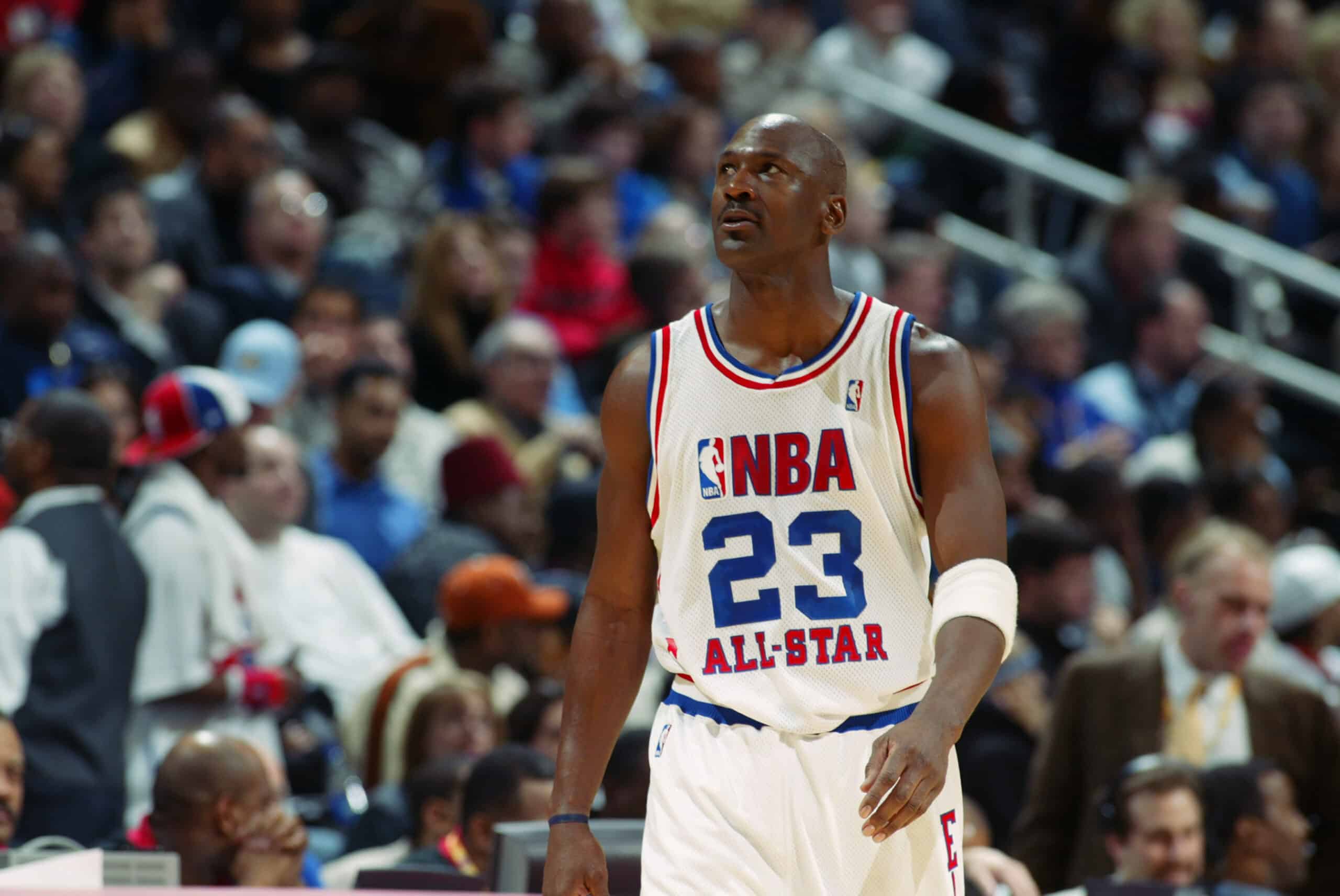 Discovering How Tall Is Michael Jordan: A Look at His Stats