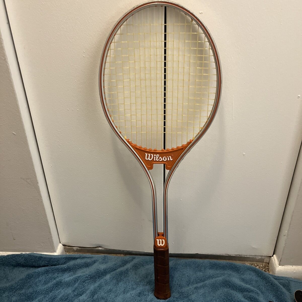 Where to Buy a Jimmy Connors Wilson Tennis Racket? Best Deals and Shops