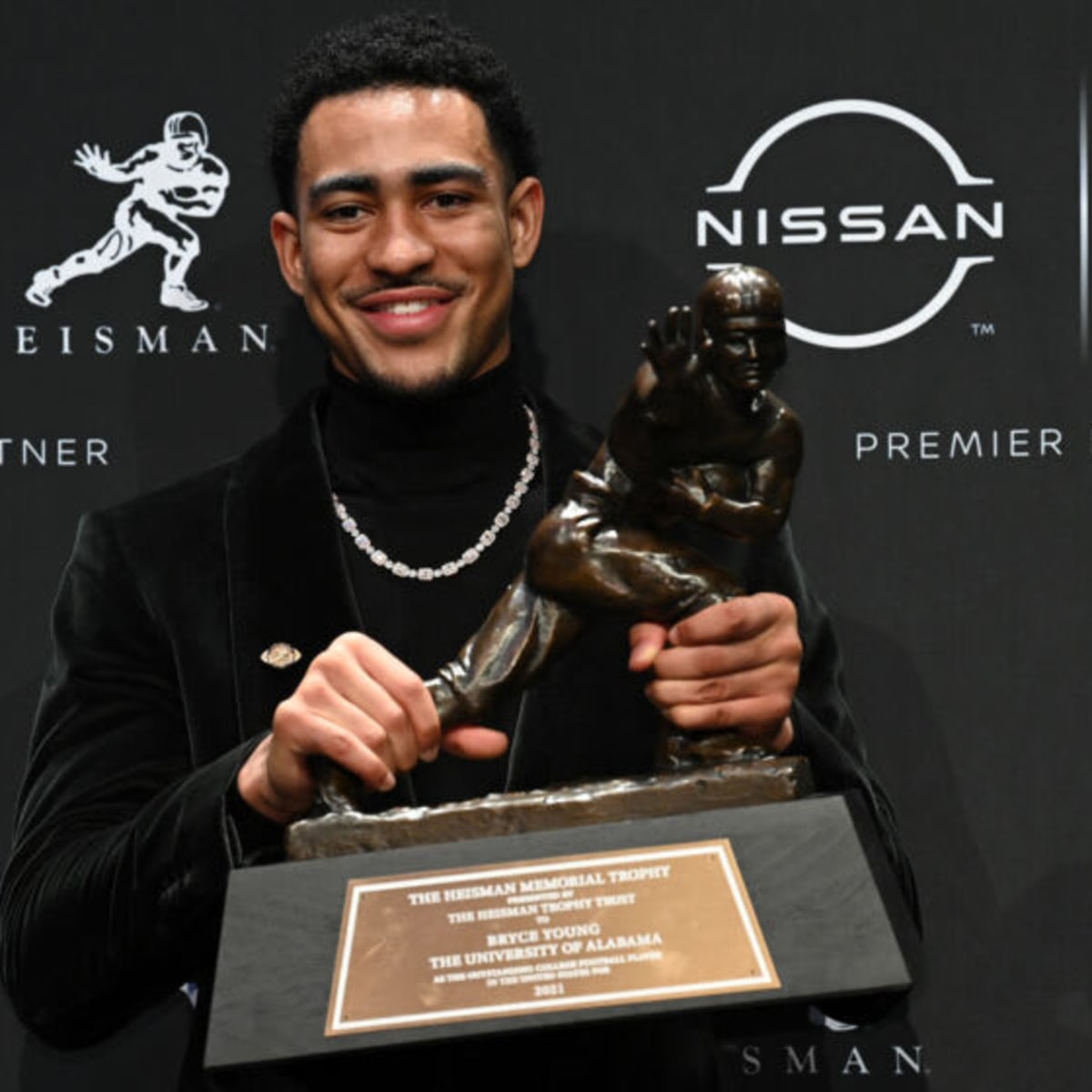 The Incredible Achievements of Alabamas Heisman Trophy Winners