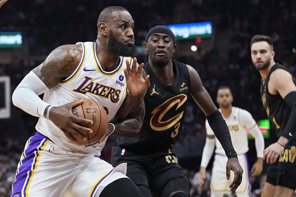 Lakers vs Cavaliers: Can LeBron and AD Beat the Young Cavs?