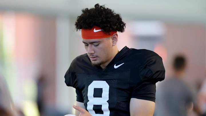 Oklahoma State QB Depth Chart:  Who Will Be the Starting Quarterback This Season?