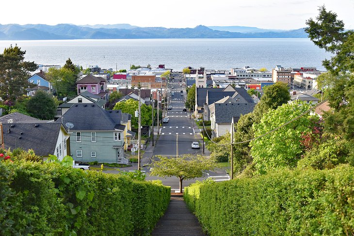 Explore Astoria Location: Top Places to See and Be Seen