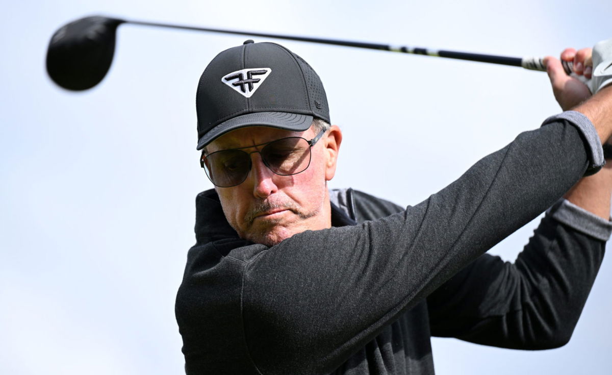 Phil Mickelsons Shocking Departure from Callaway Golf Before 2024 LIV Season