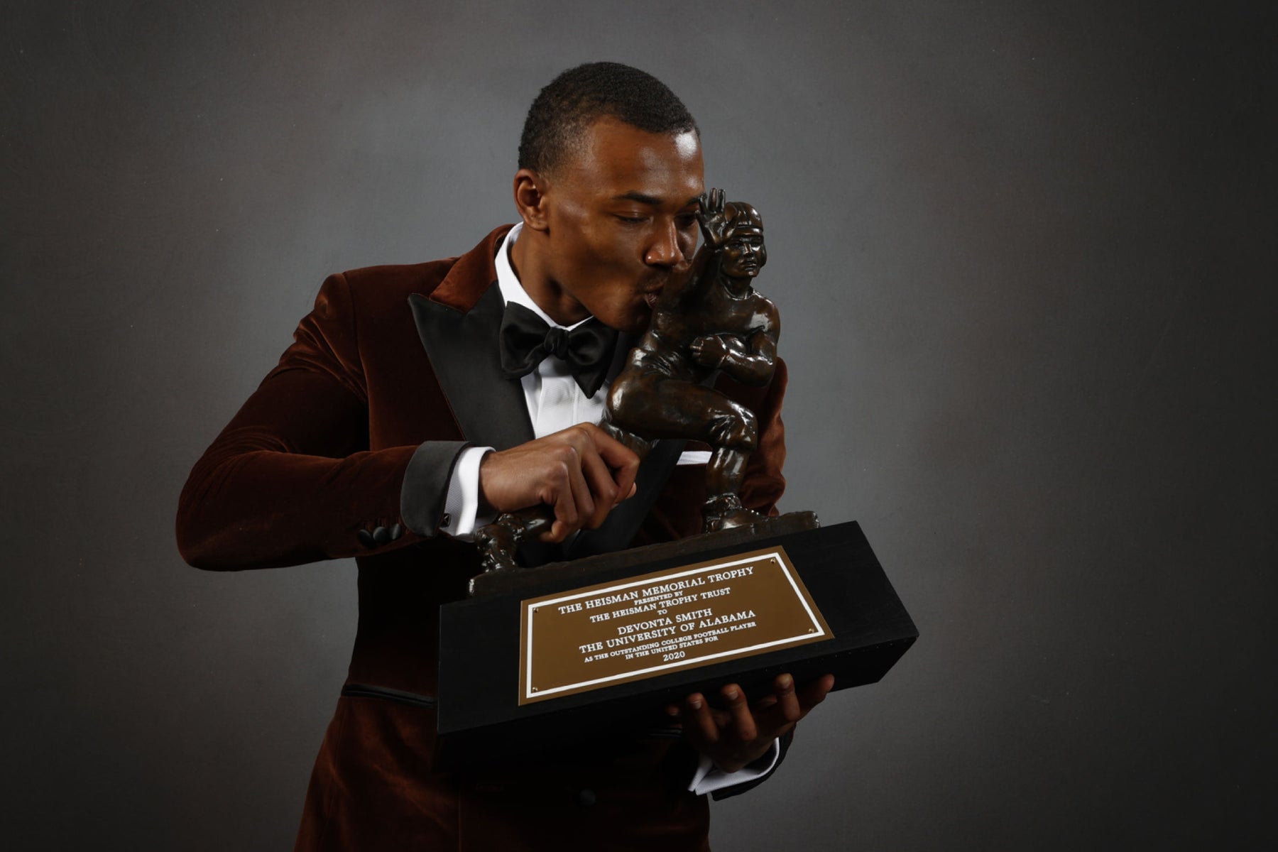 The Incredible Achievements of Alabamas Heisman Trophy Winners