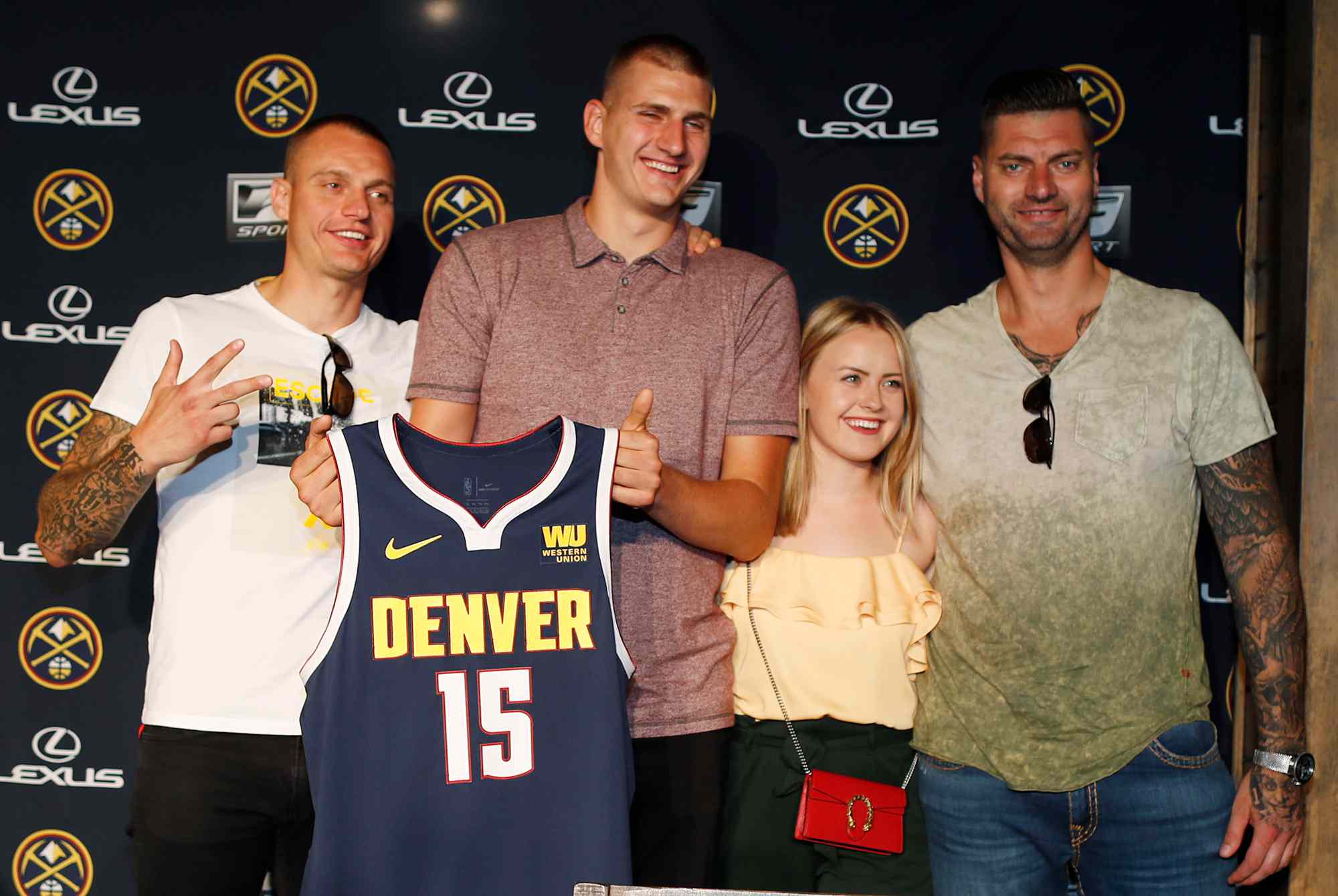 Nikola Jokic Wife Height: How Tall is Natalija Macesic?