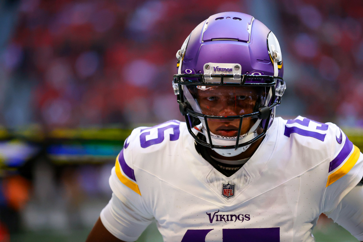 Vikings Dobbs: How Good Is He? Analyzing the New QBs Skills and Potential!