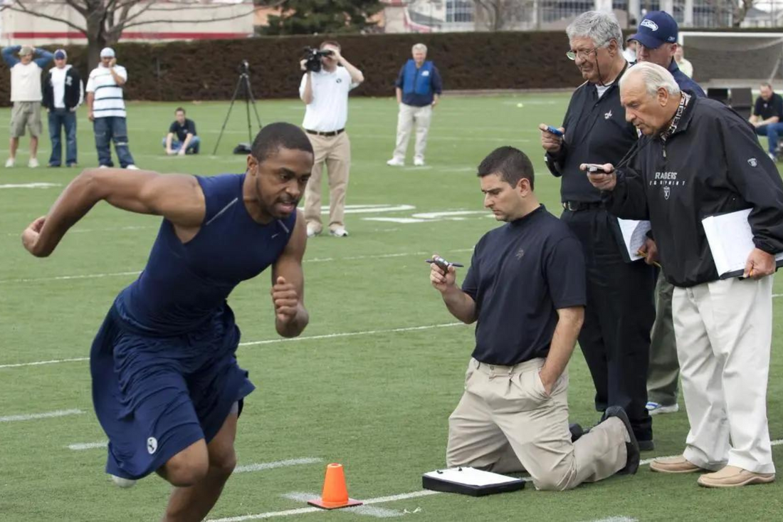 How much do NFL scouts get paid?  See what these talent finders really earn.