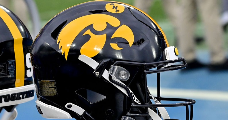 Iowa Hawkeye Football Injury Report: Whos in, Whos out? Get the Latest Updates!