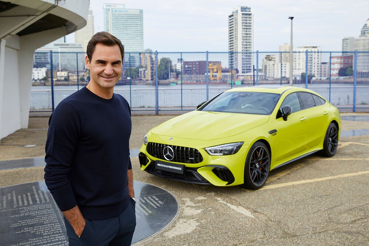 Federer Mercedes: Check Out The Tennis Stars Awesome Car Collection! (What to Know About the Partnership)